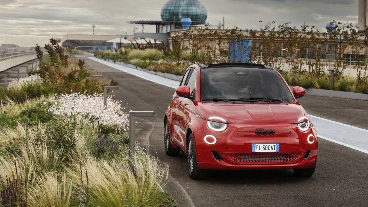 fiat 500 red