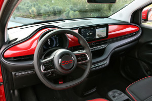 fiat 500 red interieur